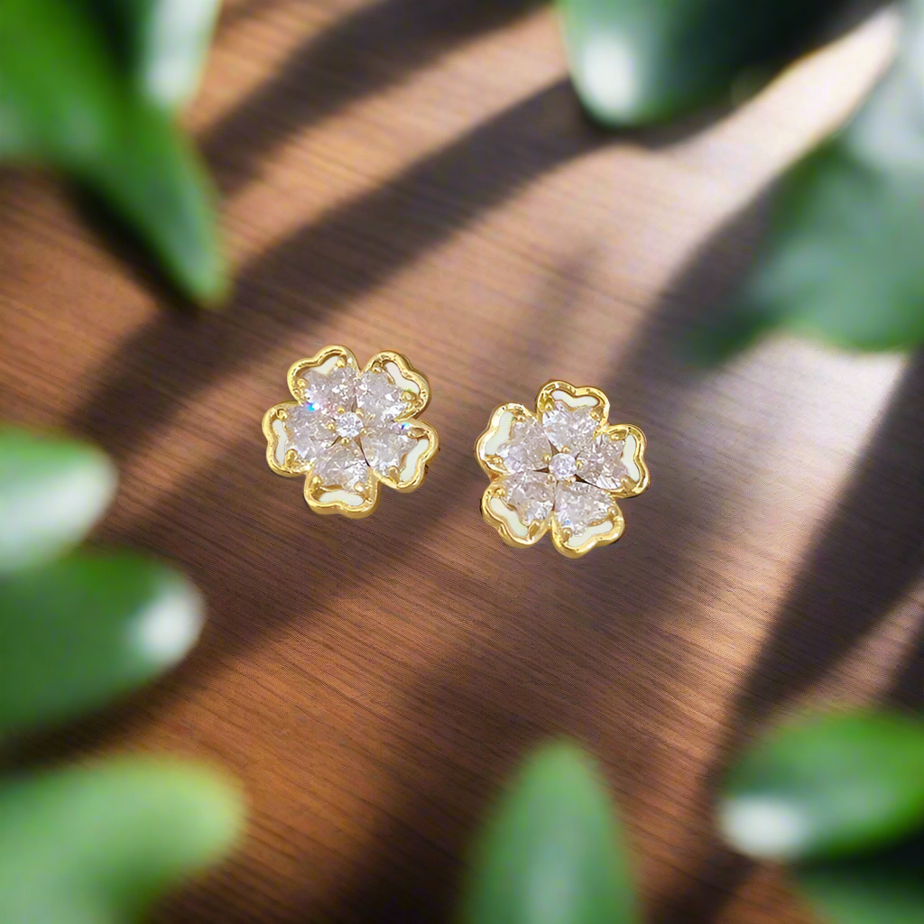 Blossom Radiance earrings – gold-Plated Sparkle